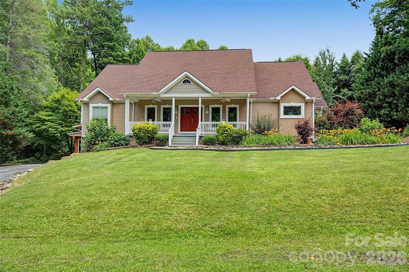 312 Benjamin Way, Hendersonville, NC 28792