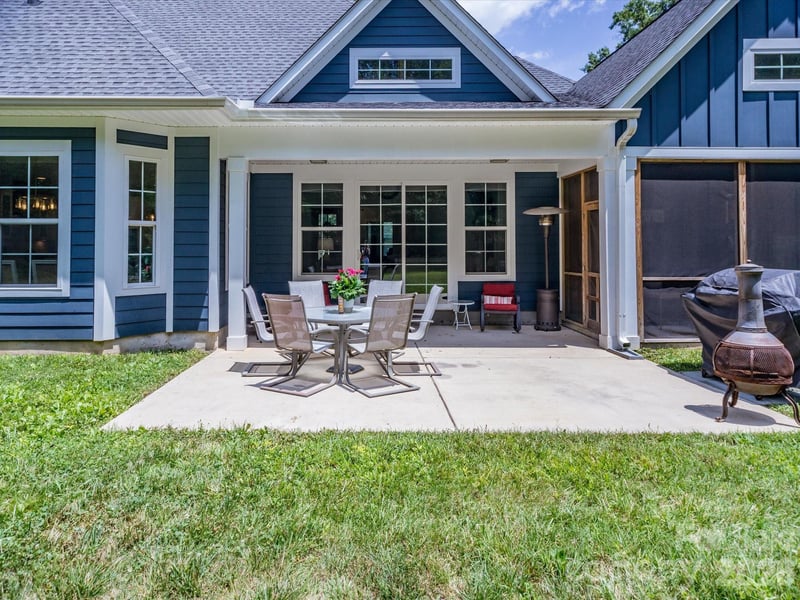 198 Carters Farm Dr, Statesville, NC 28625