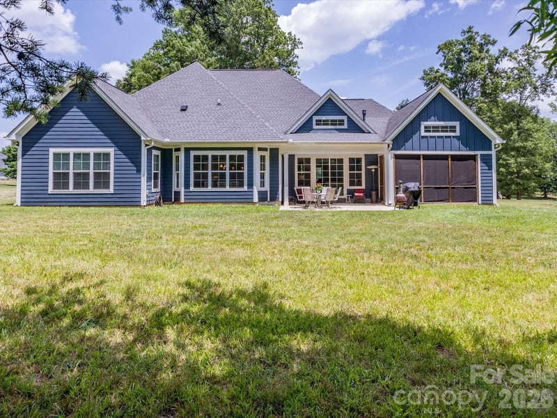 198 Carters Farm Dr, Statesville, NC 28625