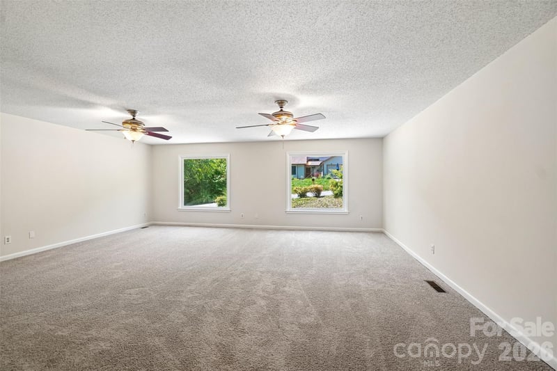 51 Wake Robin Way, Asheville, NC 28805