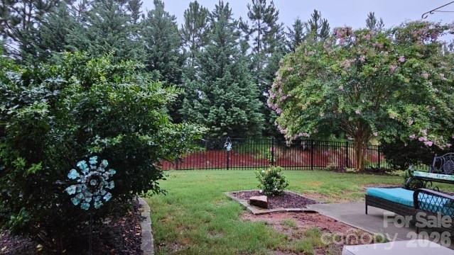 8416 Festival Way, Charlotte, NC 28215
