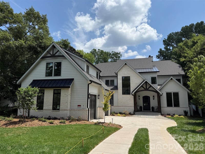 3240 Sunset Dr, Charlotte, NC 28209