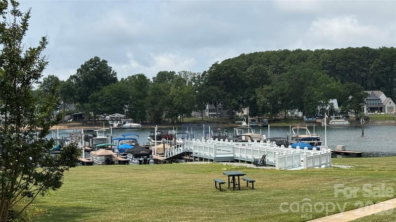 18700 Nautical Dr #104, Cornelius, NC 28031