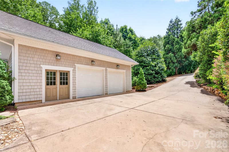 1390 Langdon Rd, Sherrills Ford, NC 28673