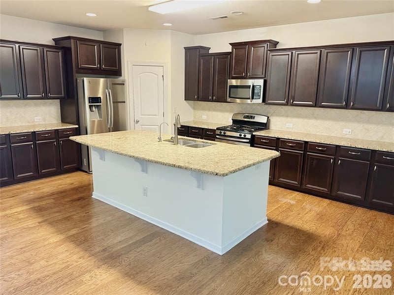 10202 Falling Leaf Dr, Concord, NC 28027