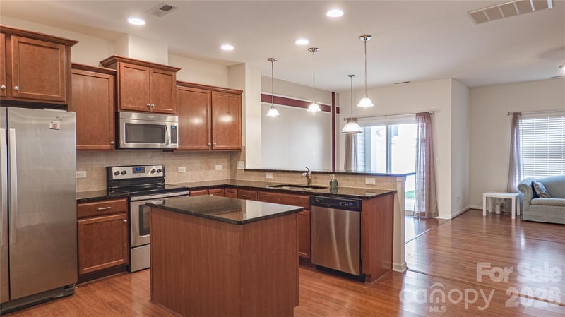 14408 Glendon Hall Ln, Charlotte, NC 28262