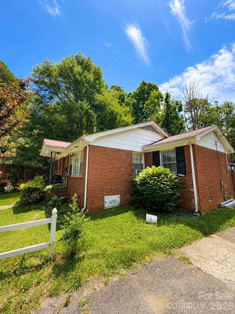 4310 Gillespie Ct, Charlotte, NC 28205