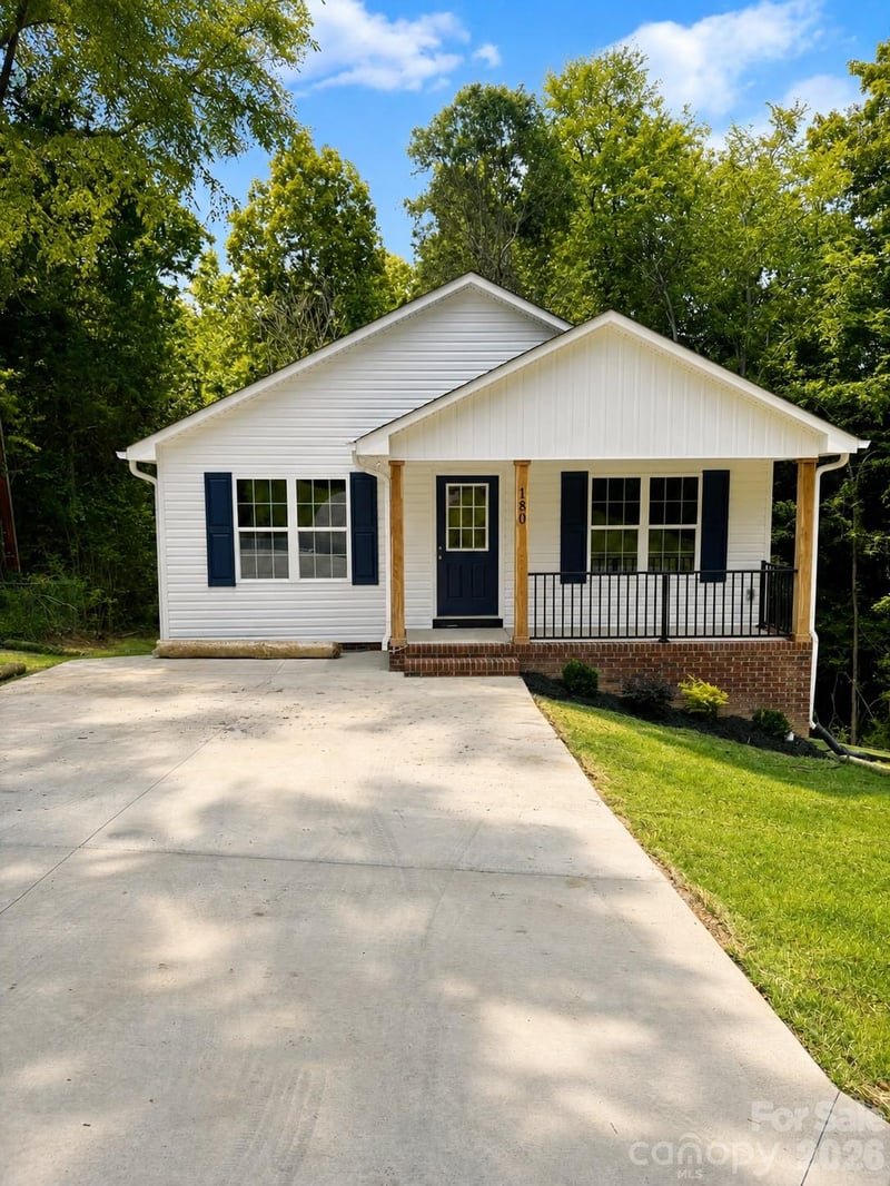 180 May St, Concord, NC 28025