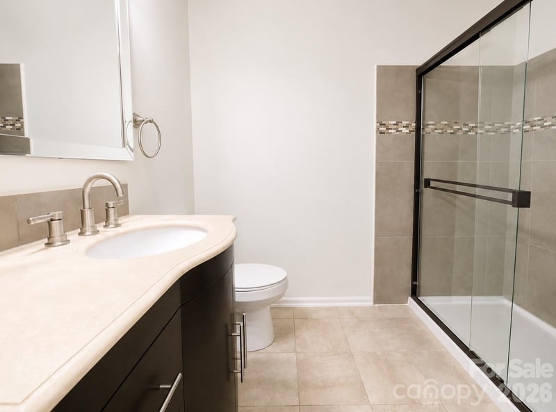 2049 Flushing Ct, Charlotte, NC 28215