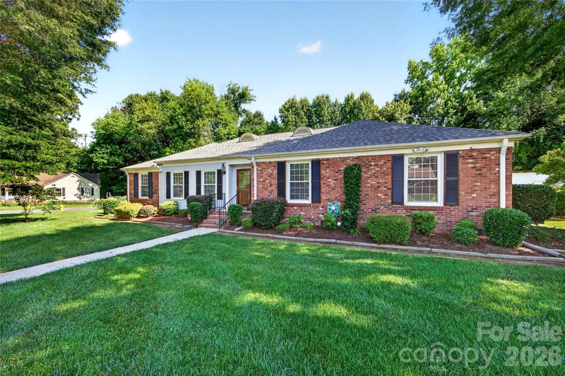 6801 Rambling Rose Dr, Charlotte, NC 28212