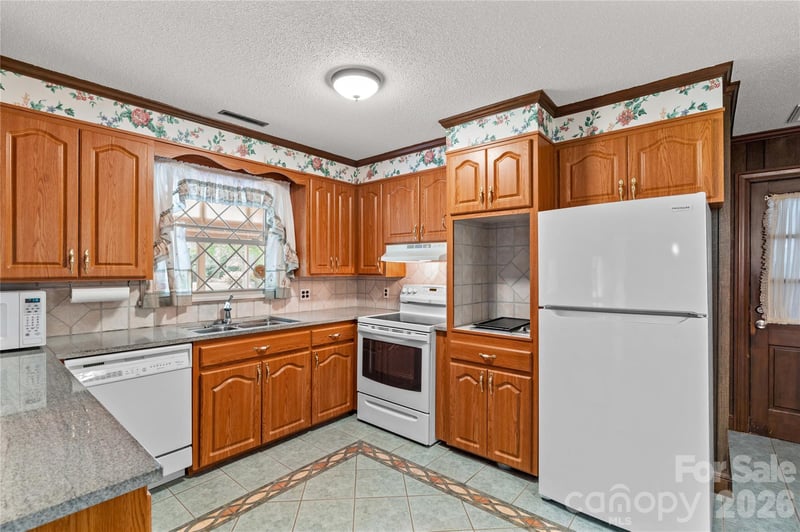 117 Fonda Rd, Statesville, NC 28677