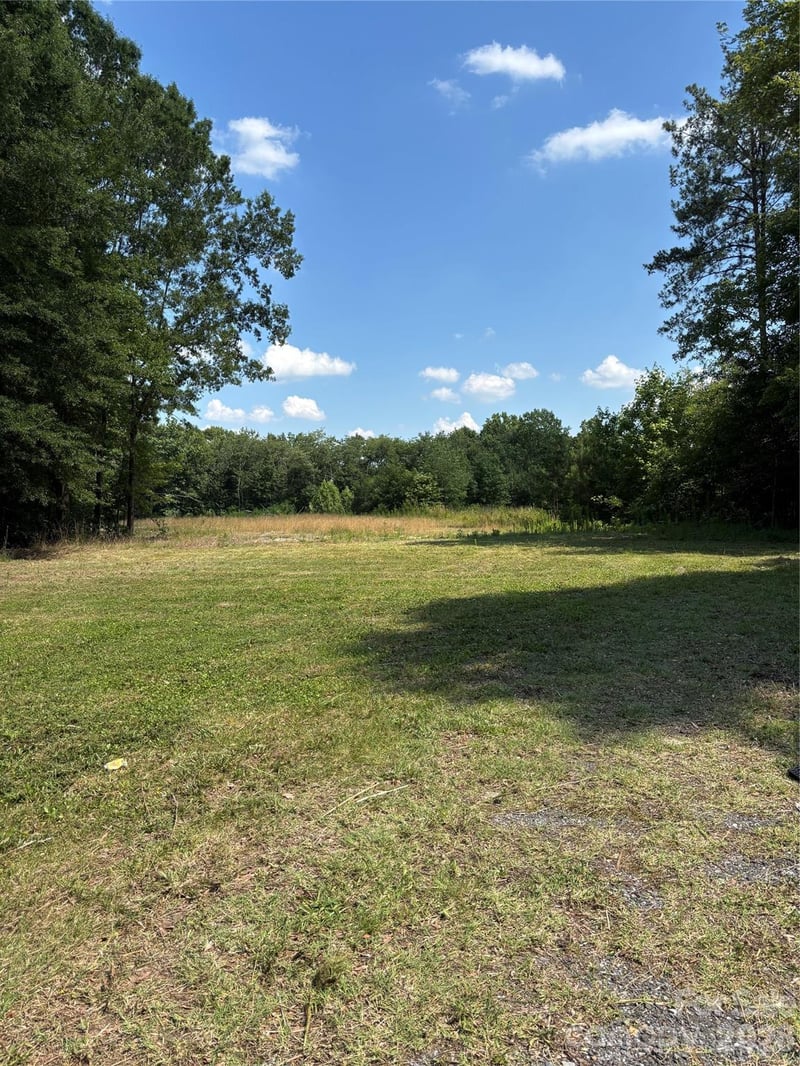 1323 Hill Rd, Lincolnton, NC 28092