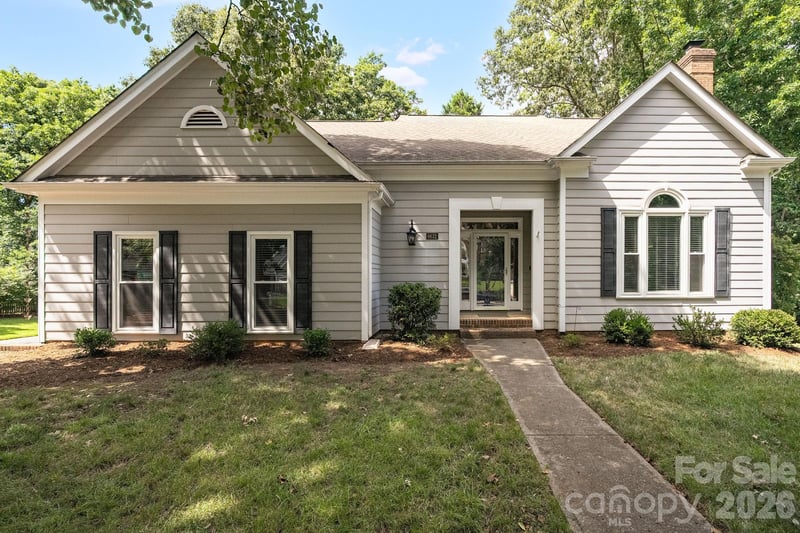 6632 Elmstone Dr, Charlotte, NC 28277