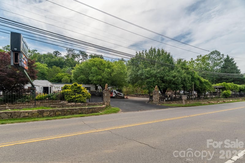 91 Weaverville Rd, Asheville, NC 28804