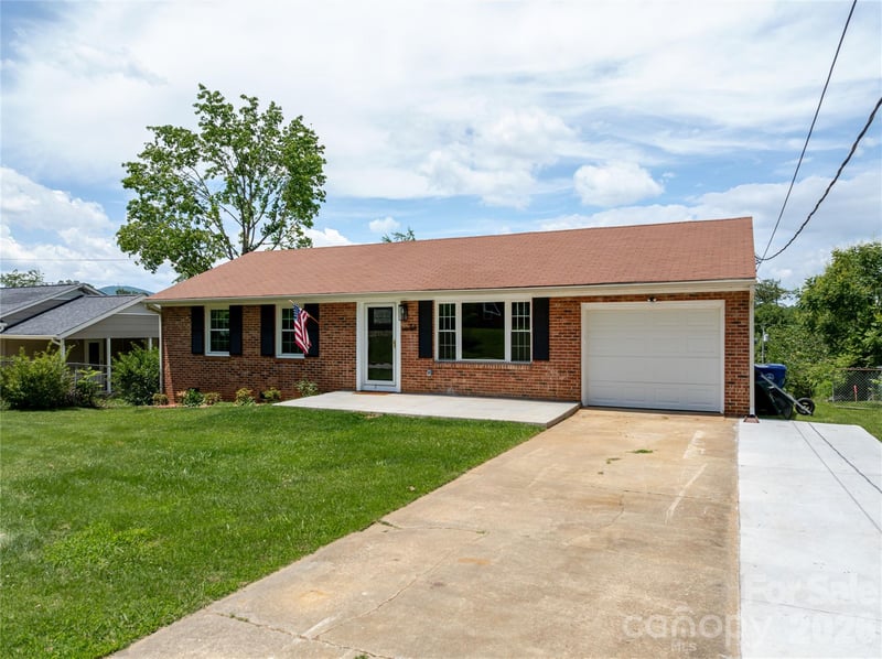88 Skyview Ter, Asheville, NC 28806