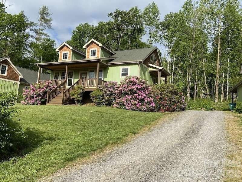 260 Bull Creek Rd, Asheville, NC 28805