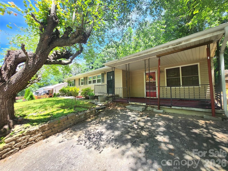 208 London Rd, Asheville, NC 28803