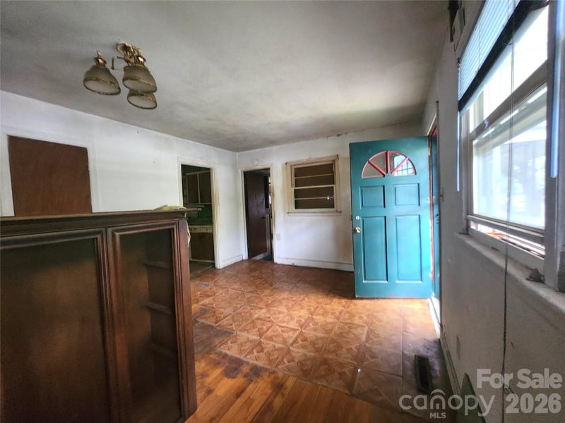 208 London Rd, Asheville, NC 28803