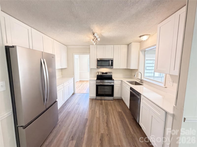 11932 Idlewild Rd, Matthews, NC 28105