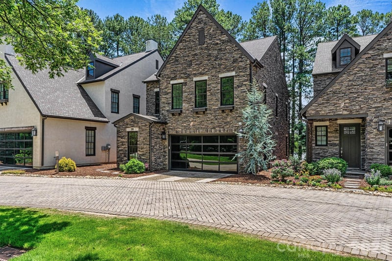 318 Ambleside Village Ln, Davidson, NC 28036