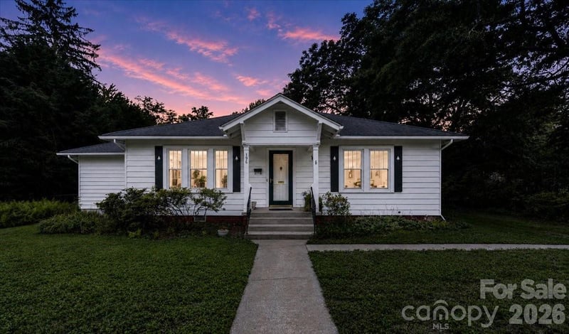 196 French Broad St, Brevard, NC 28712