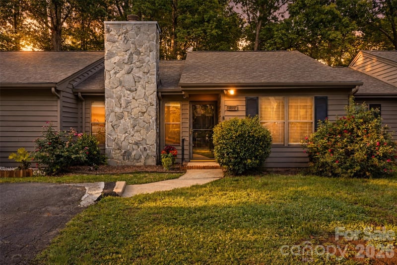 402 Sweetgum Dr, Fort Mill, SC 29715