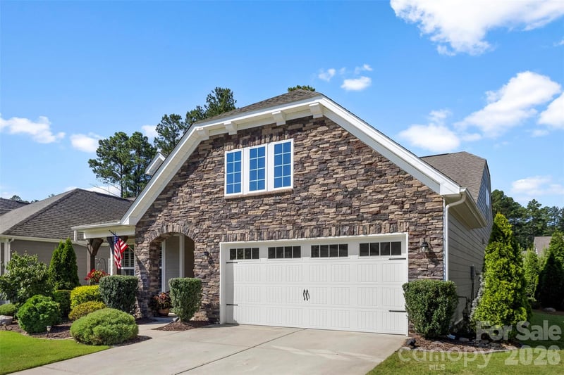 136 Picasso Trl, Mount Holly, NC 28120