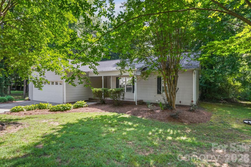 126 Fritzvon Dr, Mount Pleasant, NC 28124