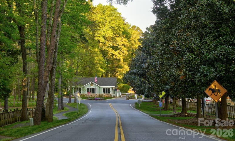 18 Shipmaster Ct, Lake Wylie, SC 29710