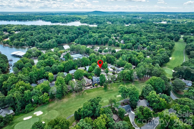18 Shipmaster Ct, Lake Wylie, SC 29710