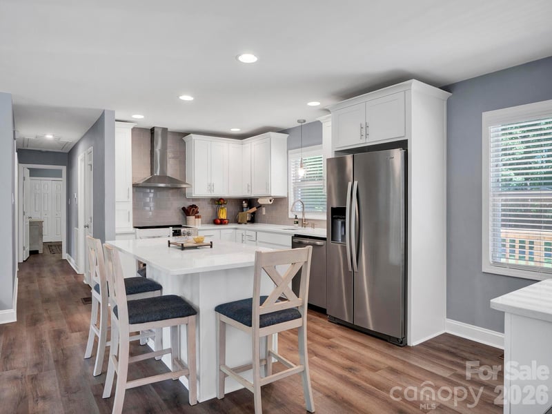 421 Catawba Cir, Matthews, NC 28104