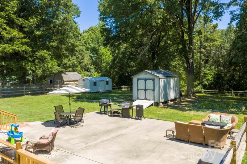 421 Catawba Cir, Matthews, NC 28104