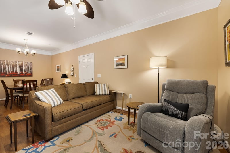 111 Appeldoorn Cir, Asheville, NC 28803