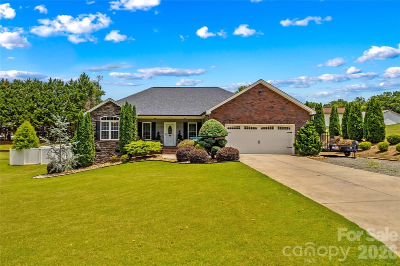 101 Ruby Ln, Maiden, NC 28650