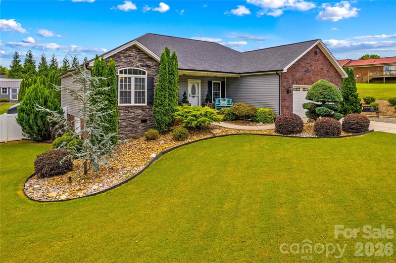 101 Ruby Ln, Maiden, NC 28650