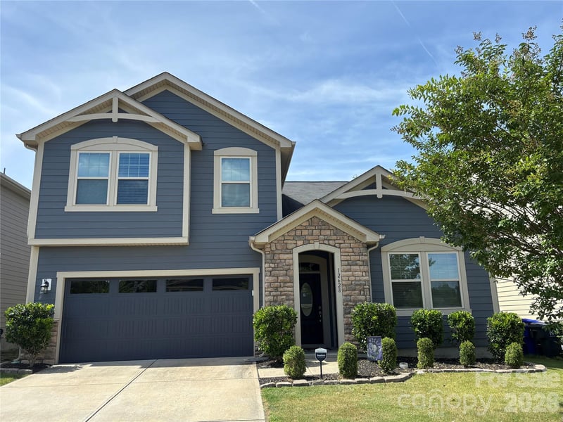 12628 Heath Grove Dr, Huntersville, NC 28078