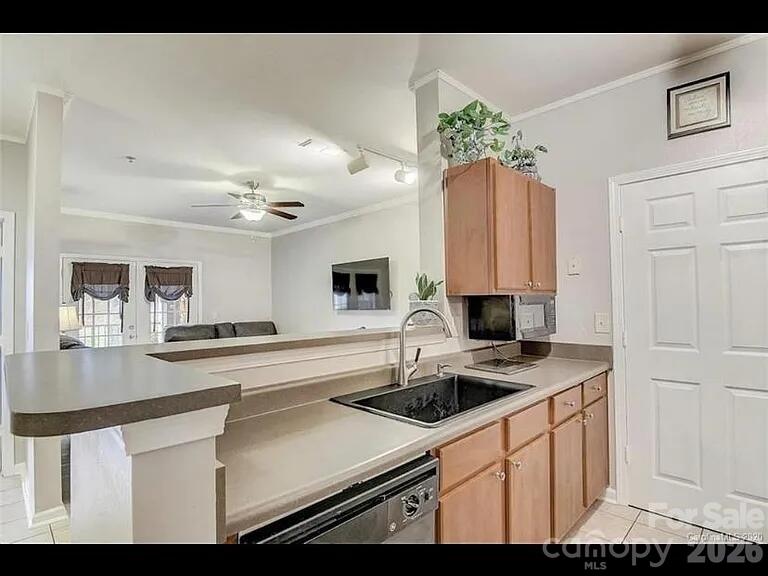 300 Vista Lake Dr #3, Candler, NC 28715