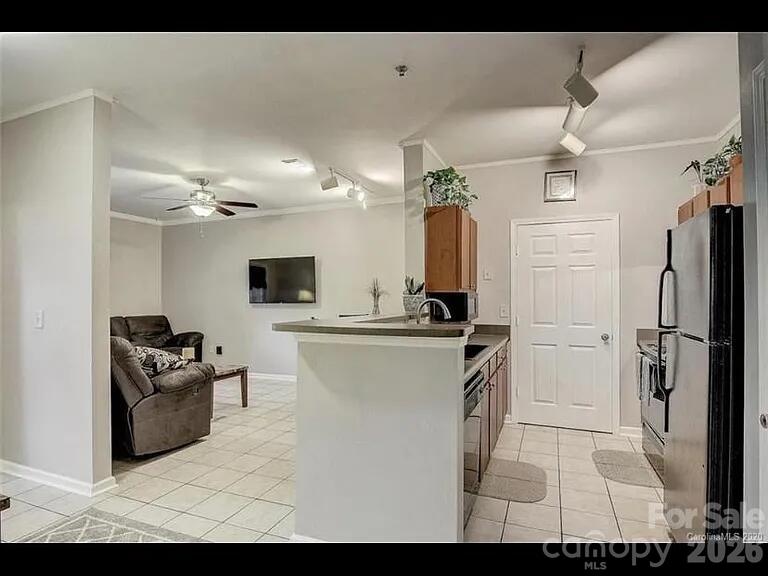 300 Vista Lake Dr #3, Candler, NC 28715