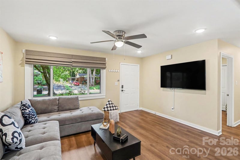 2616 Springway Dr, Charlotte, NC 28205