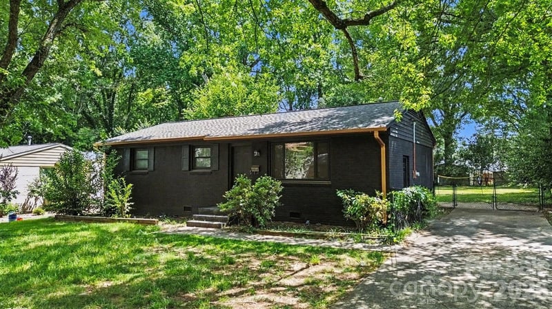 2616 Springway Dr, Charlotte, NC 28205