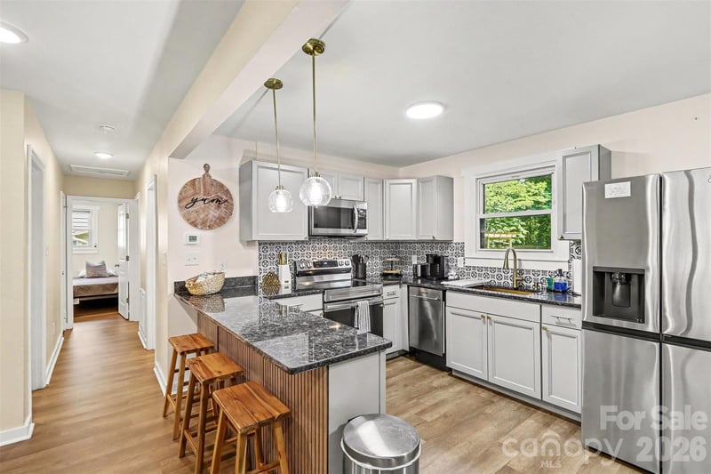 2616 Springway Dr, Charlotte, NC 28205