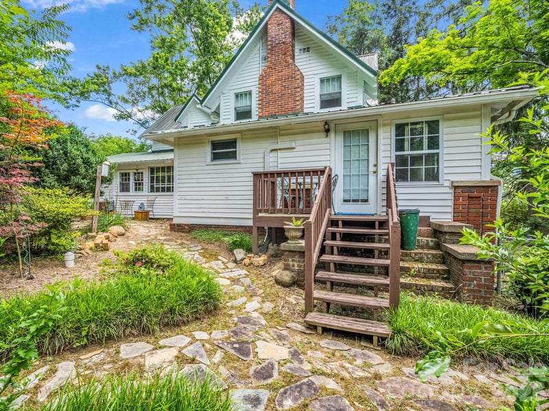 23 Sunset Dr, Black Mountain, NC 28711