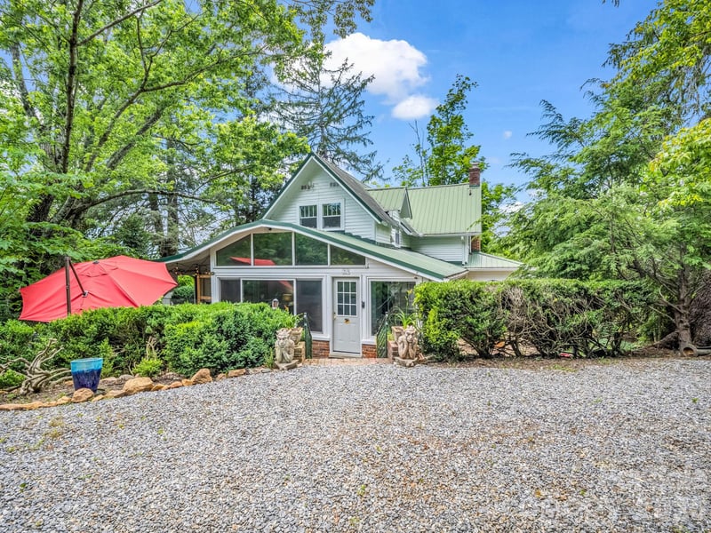 23 Sunset Dr, Black Mountain, NC 28711