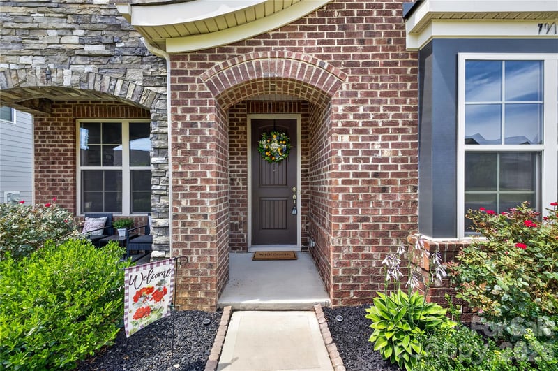 7917 Creek Park Dr, Denver, NC 28037