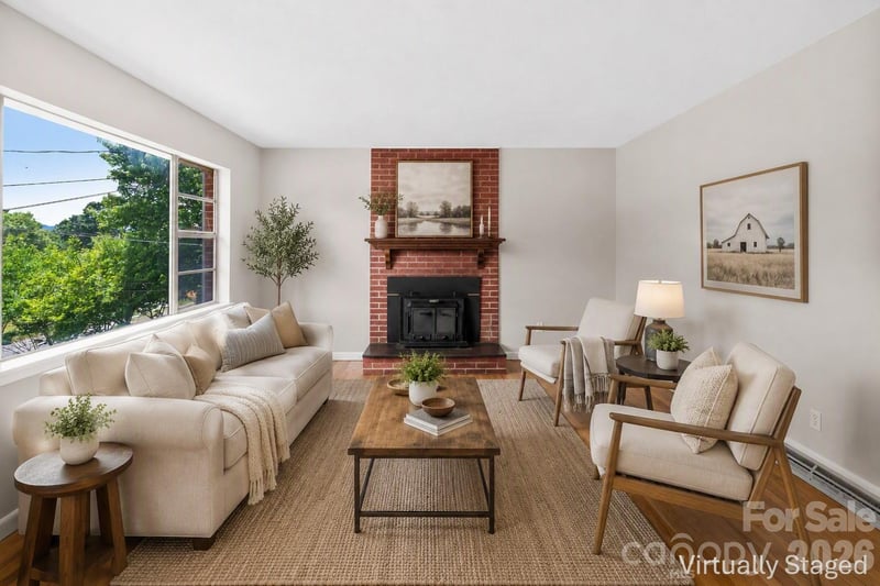 309 Oak Hill Rd, Candler, NC 28715