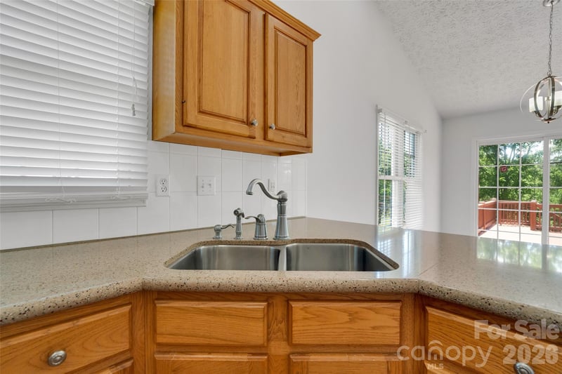 117 Caldonia Dr, Candler, NC 28715