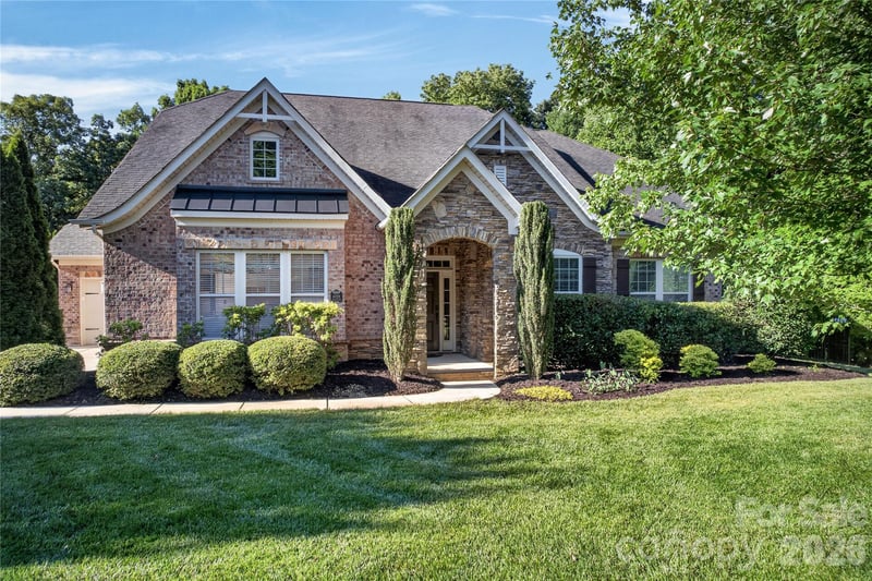 4028 Deer Track Ct, Mint Hill, NC 28227