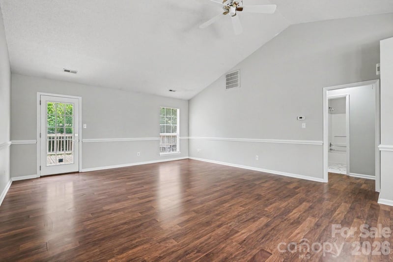 7518 Prindle Lake Dr, Charlotte, NC 28227
