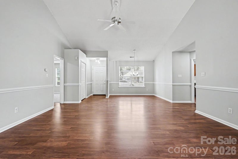 7518 Prindle Lake Dr, Charlotte, NC 28227