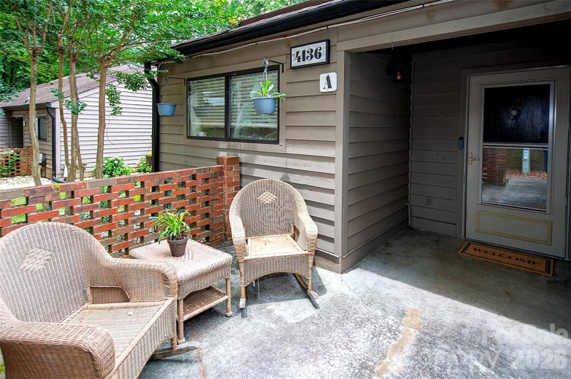 4136 Charlotte Hw, Lake Wylie, SC 29710